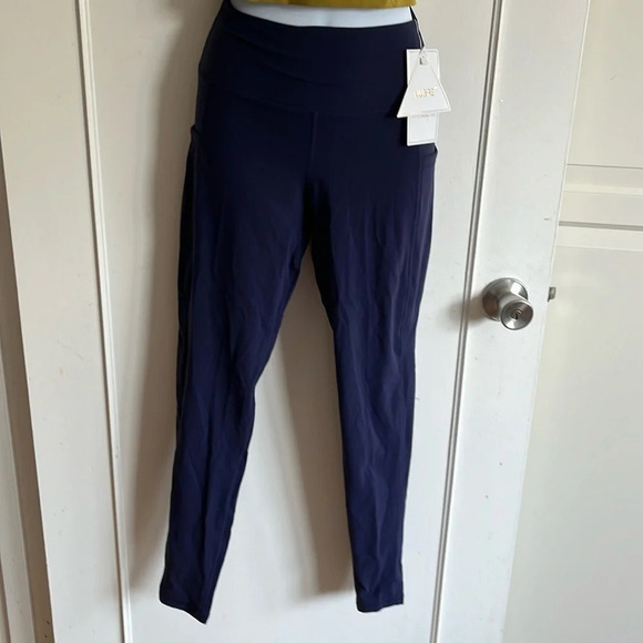 BuffBunny Collection  Rosa 
Pocket  Legging Nubre  Purple, 
 Size medium - Picture 4 of 12